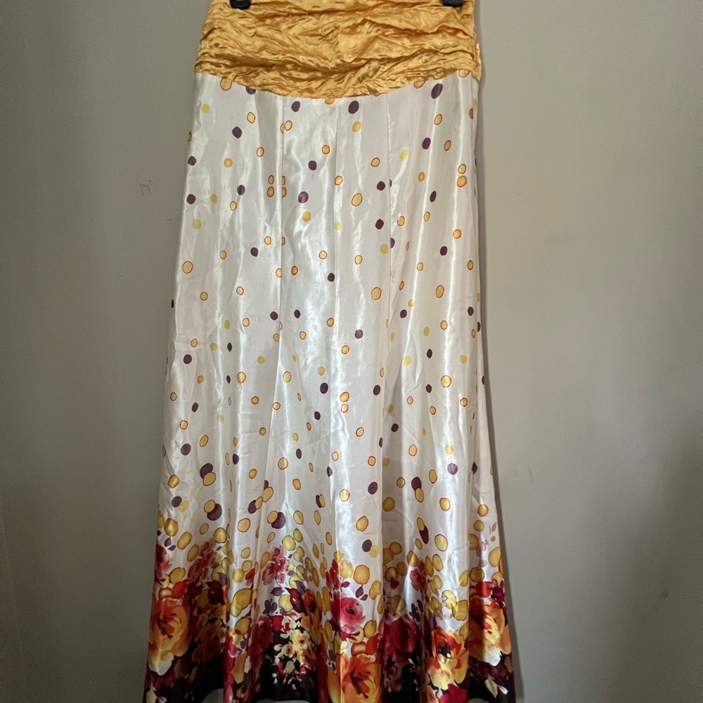 Yilin Skirt yellow with Boho pattern